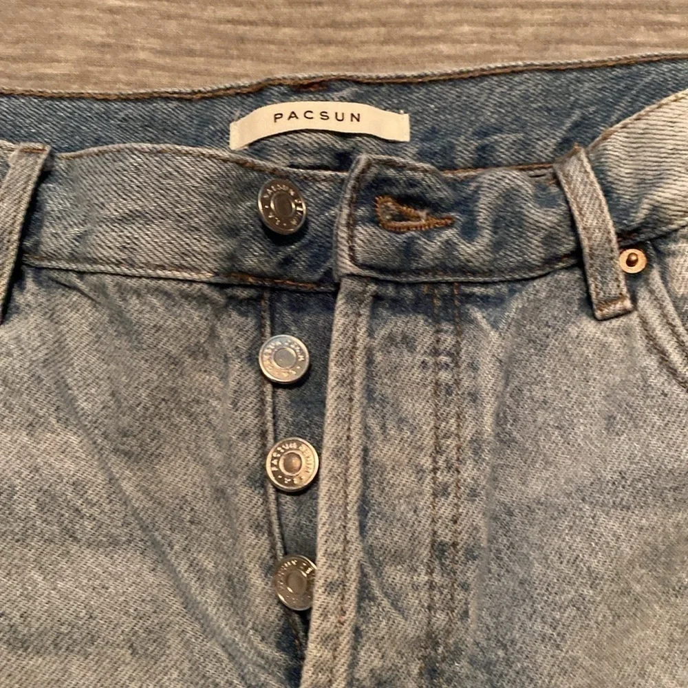 PACSUN Vintage high rise button fly jean shorts size 28